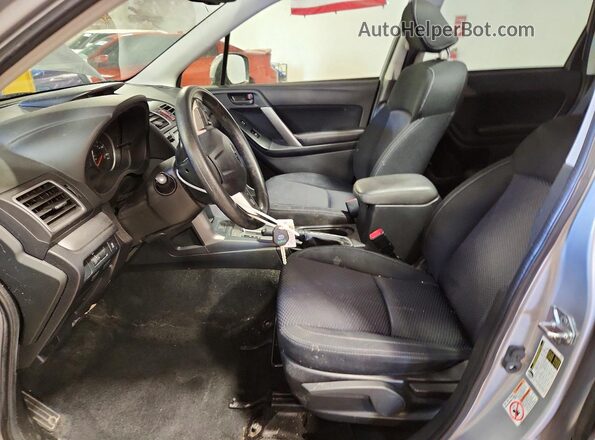 JF2SJADC8GH527829 2016 SUBARU FORESTER 2.5 Silver წინა სალონის ხედი