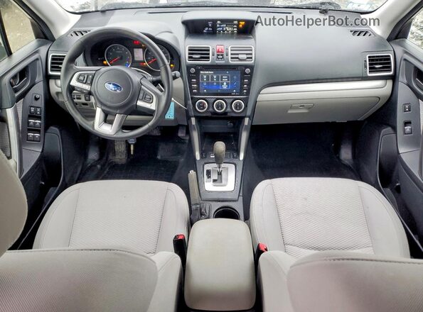 JF2SJAEC5HH496507 2017 SUBARU FORESTER 2.5 Белый Вид панели приборов