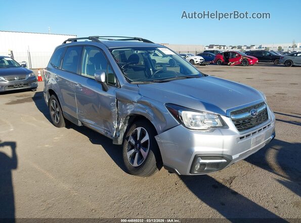 JF2SJAGC5HH430892 2017 SUBARU FORESTER 2.5 Silver Вид спереду