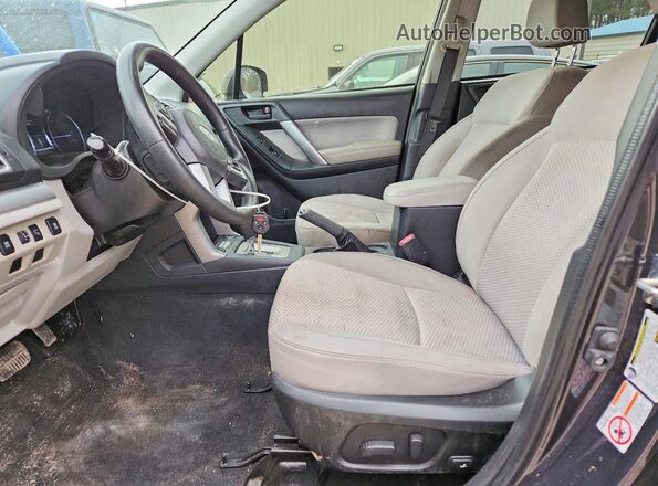 JF2SJAGC5JH558166 2018 SUBARU FORESTER 2.5 Серый Вид салона спереди