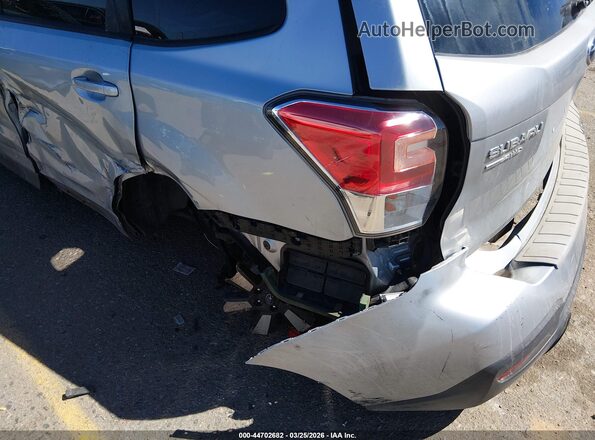 JF2SJAGC6HH577304 2017 SUBARU FORESTER 2.5 Серый Вид спереди