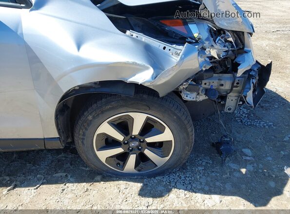JF2SJAGC9JH418556 2018 SUBARU FORESTER 2.5 Silver 