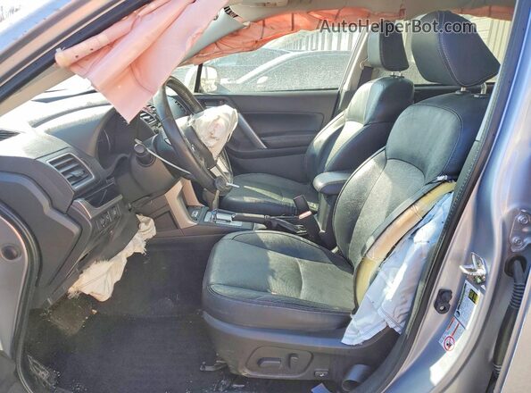 JF2SJAJC7HH494487 2017 SUBARU FORESTER 2.5 Silver Вид салону спереду