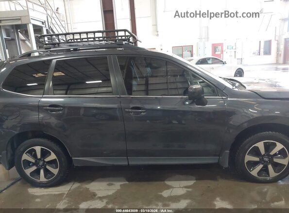 JF2SJARC0HH448357 2017 SUBARU FORESTER 2.5 Black Vista interior trasera