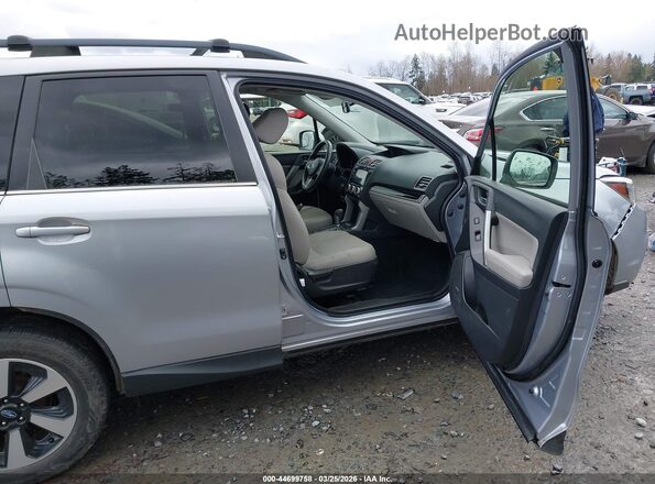 JF2SJARC4HH567268 2017 SUBARU FORESTER 2.5 Серый Вид салона спереди