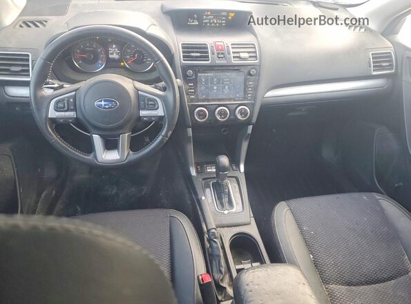 JF2SJGEC0HH568362 2017 SUBARU FORESTER2. Серебряный 