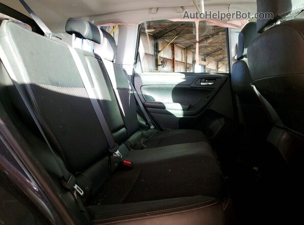 JF2SJGEC2HH557489 2017 SUBARU FORESTER2. Gray უკანა სავარძლების ხედი