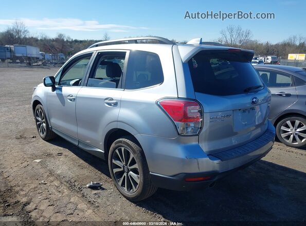 JF2SJGEC2HH561400 2017 SUBARU FORESTER2. Silver 