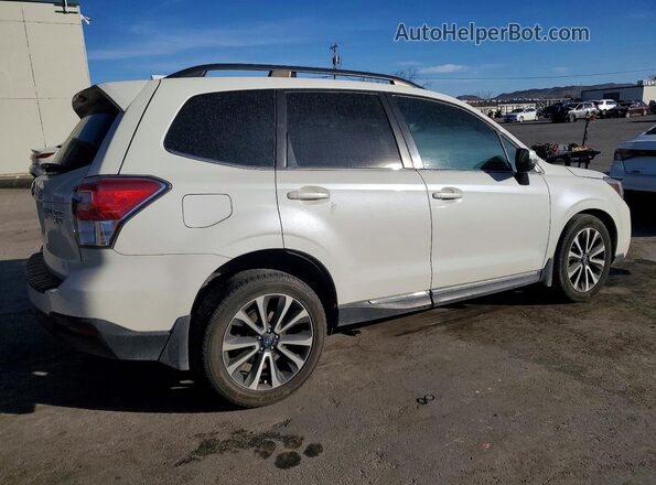 JF2SJGWC9JH566968 2018 SUBARU FORESTER2. White Trasero derecho