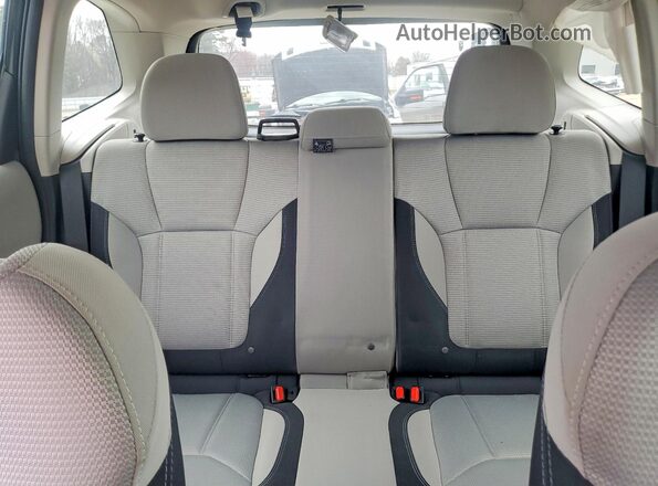 JF2SKACCXKH452333 2019 SUBARU FORESTER Black Widok tylnych siedzeń