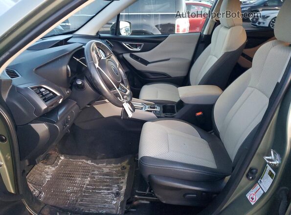 JF2SKAGC2KH565705 2019 SUBARU FORESTER Green წინა სალონის ხედი