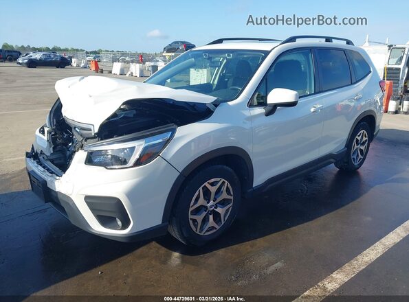 JF2SKAJC0MH525411 2021 SUBARU FORESTER Белый Передняя левая четверть