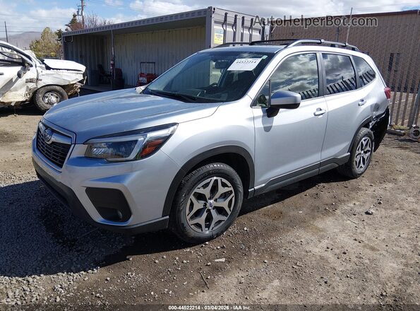 JF2SKAJC1MH430324 2021 SUBARU FORESTER Silver Առջևի ձախ երեք քառորդ տեսարան