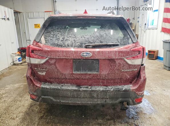 JF2SKAJC1MH450136 2021 SUBARU FORESTER Red Widok z tyłu