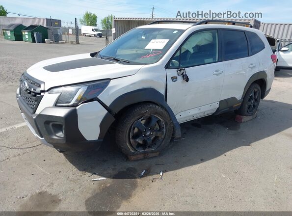 JF2SKAJC1RH408458 2024 SUBARU FORESTER White Vista tres cuartos delantera izquierda