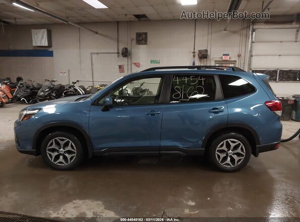 JF2SKAJC5MH421853 2021 SUBARU FORESTER Синий Вид спереди