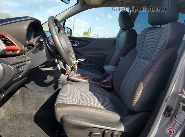 JF2SKAPC0KH557019 2019 SUBARU FORESTER Silver 