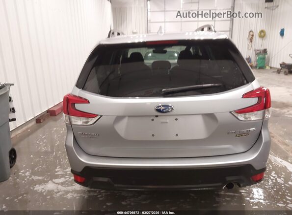 JF2SKAPCXNH410632 2022 SUBARU FORESTER Серебряный 