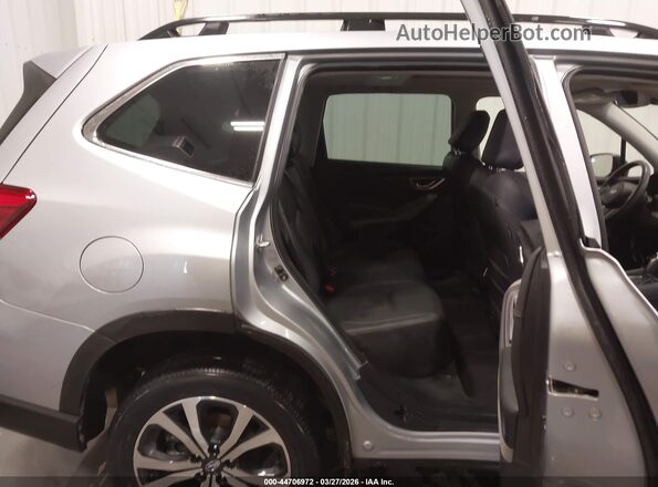 JF2SKAPCXNH410632 2022 SUBARU FORESTER Серебряный 