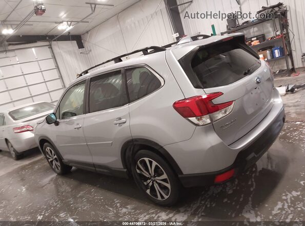 JF2SKAPCXNH410632 2022 SUBARU FORESTER Серебряный 