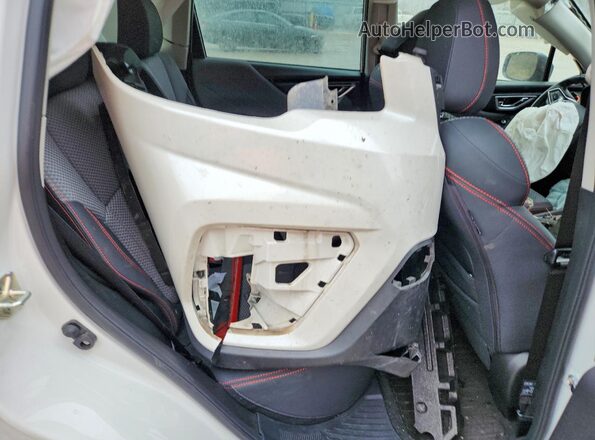 JF2SKARCXMH563586 2021 SUBARU FORESTER Белый Вид задней части салона