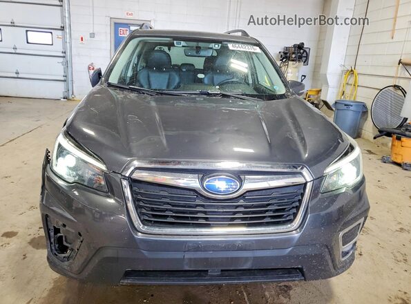 JF2SKASC9MH402995 2021 SUBARU FORESTER Gray Widok z przodu