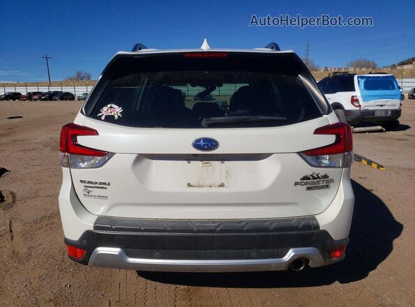 JF2SKAXCXMH403789 2021 SUBARU FORESTER White Widok z tyłu