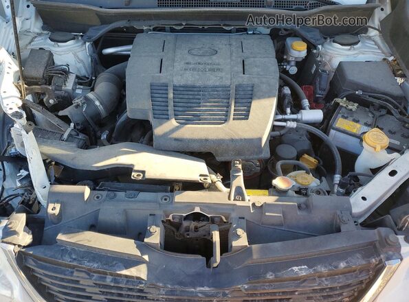JF2SKAXCXMH592881 2021 SUBARU FORESTER White Սալոնի հետևի տեսք
