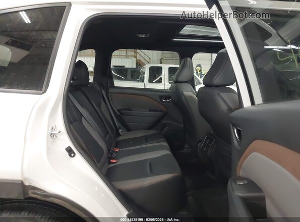 JF2SLDHC4SH515210 2025 SUBARU FORESTER White VIN კოდის სტიკერის ხედი
