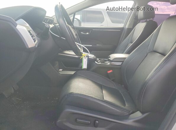 JHMZC5F30JC001404 2018 HONDA CLARITY Серебряный Вид салона спереди