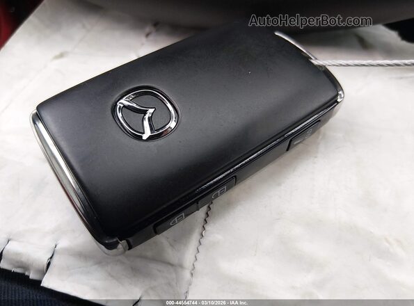 JM1BPAKL3T1850219 2026 MAZDA 3 Red Vista del salpicadero