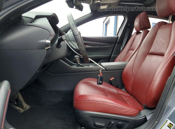 JM1BPBLM3P1623714 2023 MAZDA 3 Charcoal წინა სალონის ხედი