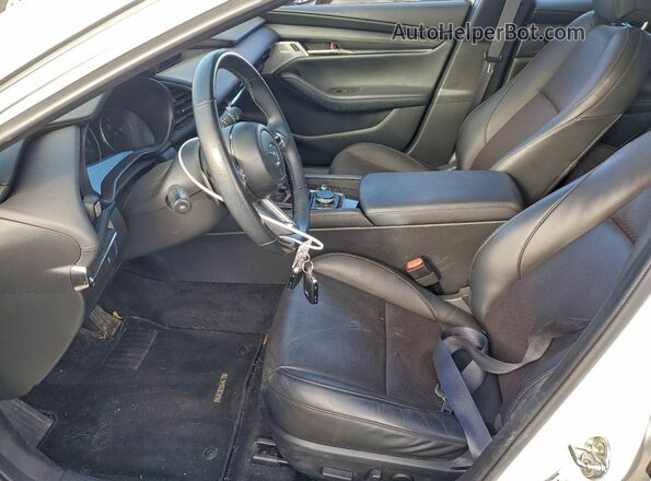 JM1BPBMM4P1620691 2023 MAZDA 3 White Սալոնի դիմացի տեսք