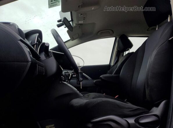 JM1CW2CL9H0192396 2017 MAZDA 5 Gray Widok wnętrza z przodu