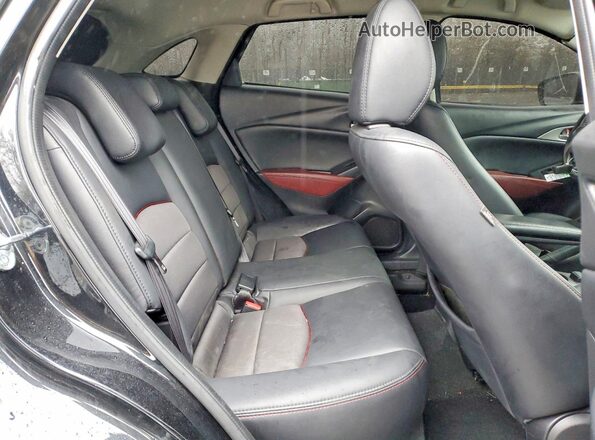JM1DKBC72G0112986 2016 MAZDA CX-3 Черный Вид задней части салона