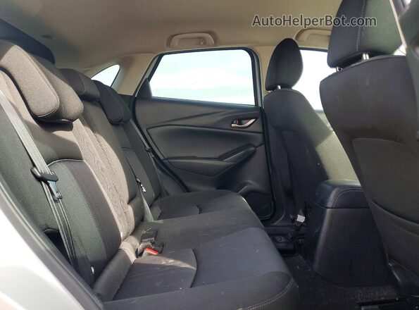 JM1DKDB7XM1505122 2021 MAZDA CX-3 White Widok tylnych siedzeń
