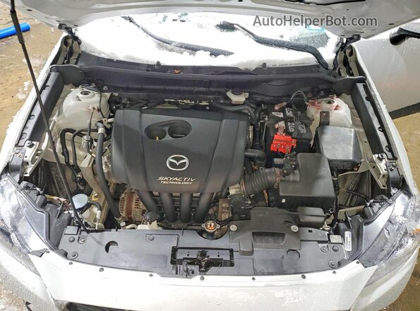 JM1DKFC77J0331635 2018 MAZDA CX-3 White ძრავის განყოფილების ხედი
