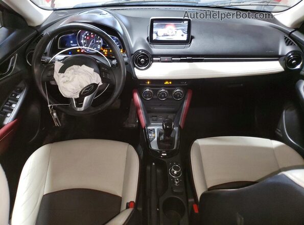 JM1DKFD74H0148055 2017 MAZDA CX-3 Красный Вид панели приборов