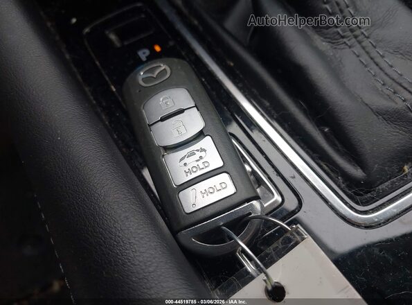 JM1GL1UM8K1510389 2019 MAZDA 6 Red Vista del salpicadero