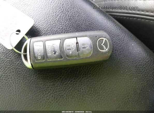 JM1GL1V54H1154202 2017 MAZDA 6 White Вид панелі приладів