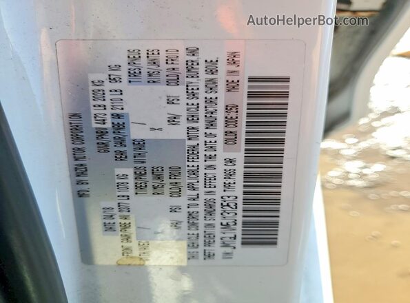 JM1GL1VM5J1312513 2018 MAZDA 6 White Вид підкапотного простору