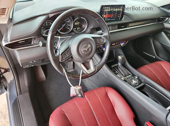JM1GL1WY6M1613393 2021 MAZDA 6 Gray Vista del salpicadero