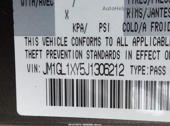 JM1GL1XY5J1306212 2018 MAZDA 6 Brown Vista del compartimento del motor