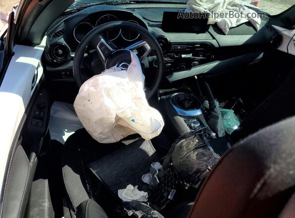 JM1NDAC76S0656201 2025 MAZDA MX-5 White Dashboard view