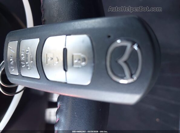 JM1NDAC79K0307677 2019 MAZDA MX-5 MIATA Burgundy Vista del salpicadero