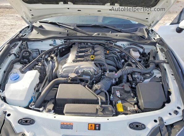 JM1NDAD70S0654281 2025 MAZDA MX-5 White Widok wnętrza z tyłu