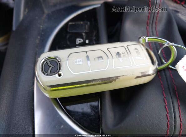 JM1NDAD77K0305327 2019 MAZDA MX-5 MIATA White Vista del salpicadero