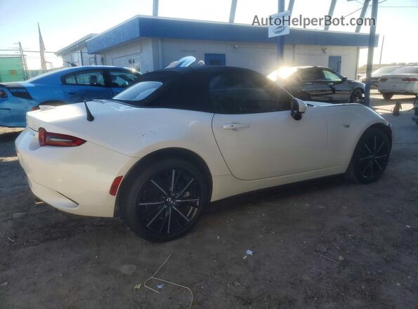 JM1NDAD78R0601404 2024 MAZDA MX-5 Белый Задняя правая четверть