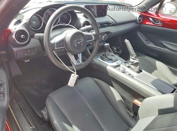 JM1NDAD7XS0657785 2025 MAZDA MX-5 Red Vista del salpicadero
