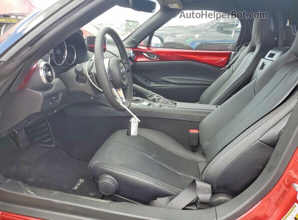 JM1NDAD7XS0657785 2025 MAZDA MX-5 Red Vista interior delantera